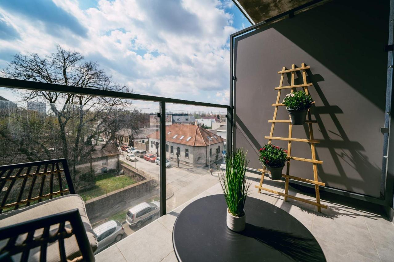 Luxury Apartment W. City Views In Kosice Old Town 외부 사진